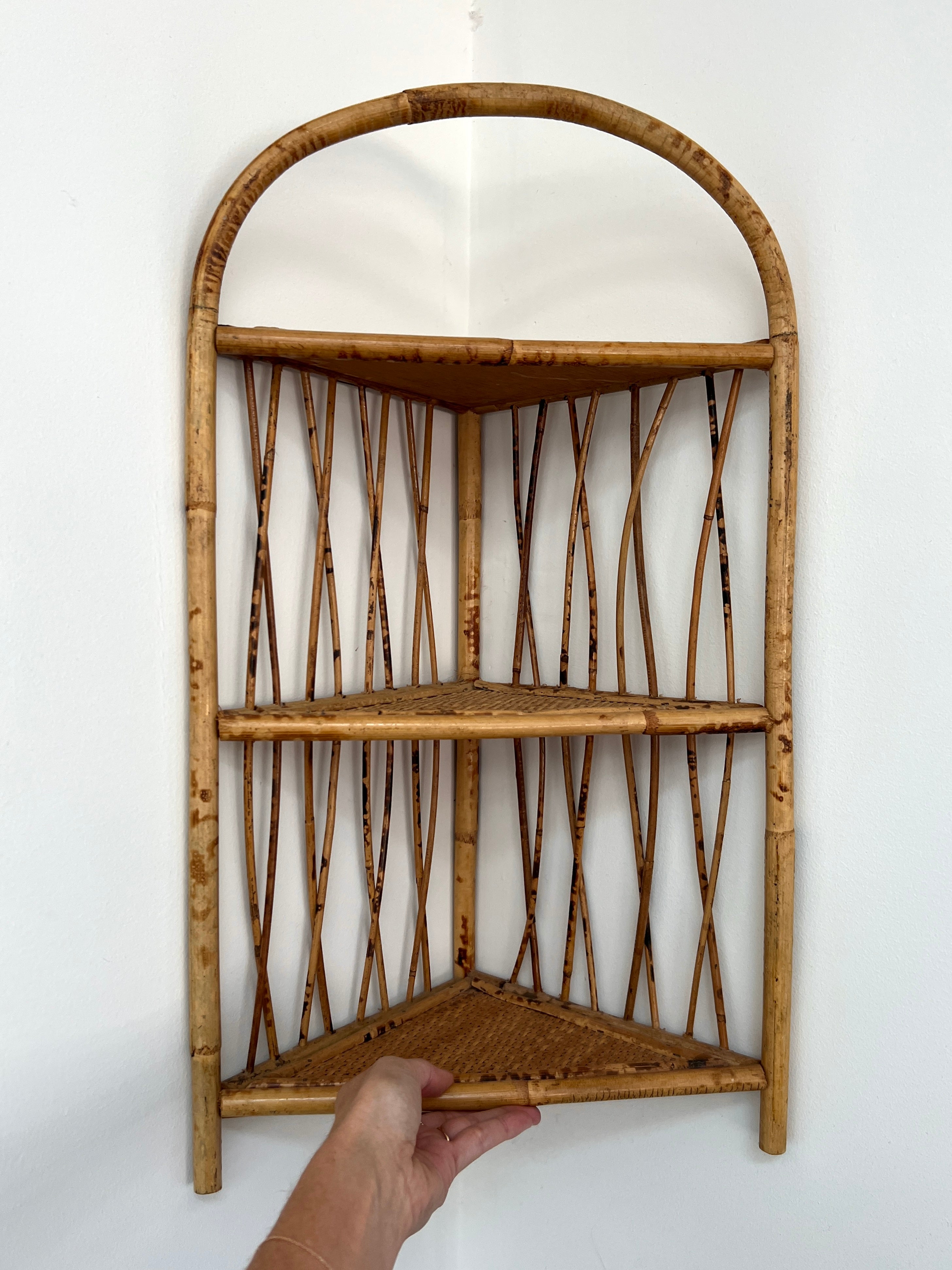 Corner Tortoise Rattan Wall shelf